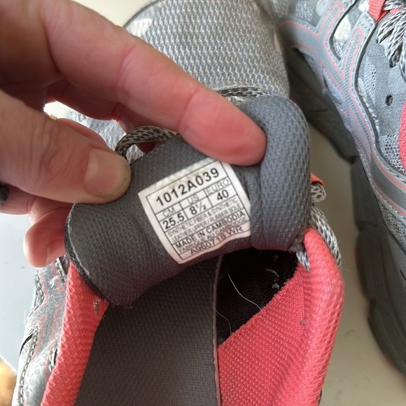 Women’s gray  Acics gel-SCRRM4 size 8.5. - Picture 3 of 6